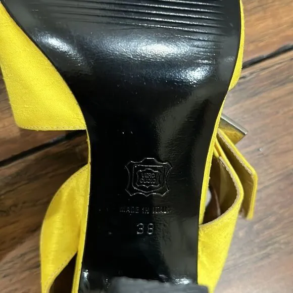 Versace Versus vintage heels. Size 38/ US 7