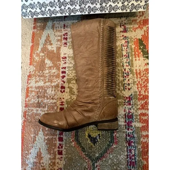Very‎ Volatile Fringe Taupe Ruched And Shredded Riding Boots Size 7.5