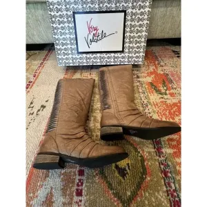 Very‎ Volatile Fringe Taupe Ruched And Shredded Riding Boots Size 7.5