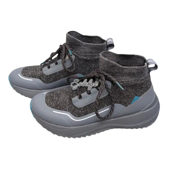 Vessi Stormburst High Womens 8 Peak Black Waterproof DymaTex Knit Sneaker Boot