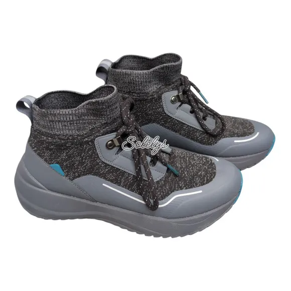Vessi Stormburst High Womens 8 Peak Black Waterproof DymaTex Knit Sneaker Boot