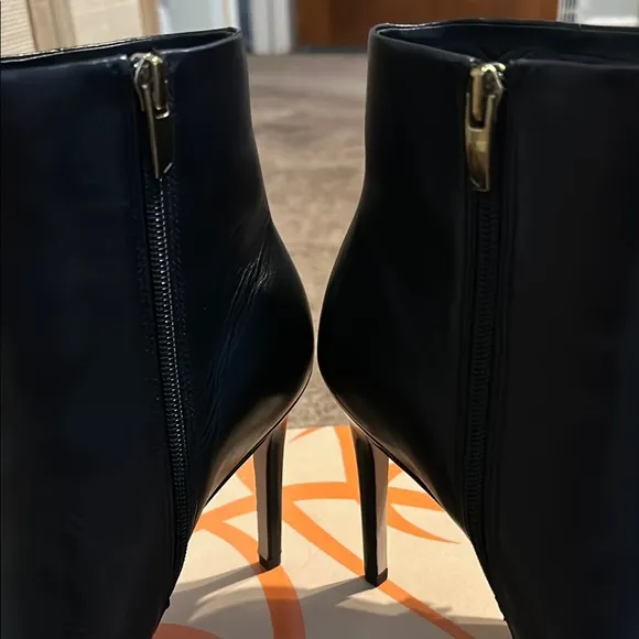 Via Spiga Fortuna Black Leather Ankle Boots