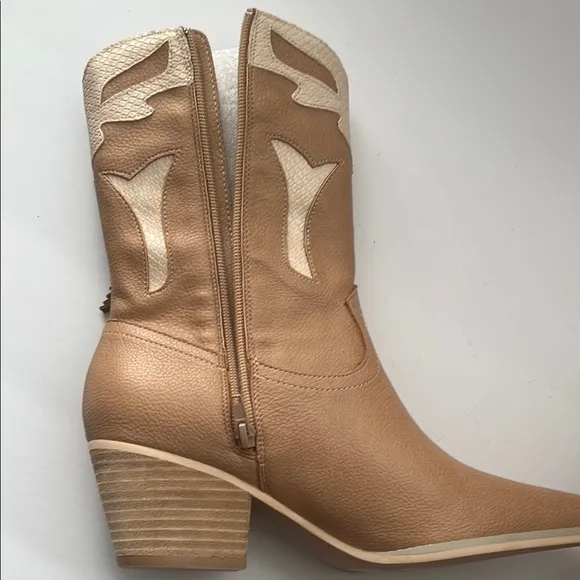 Vici Brown Cream Heeled Boots with Tassel Details Millie Nude Size 9