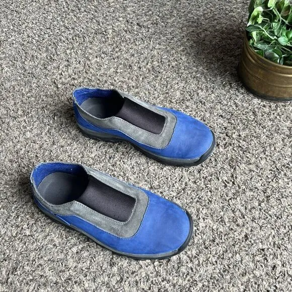 Vinatge Vans Slip-On Shoes Sneakers Womens’s Size 7 Blue Gray Leather Low Top