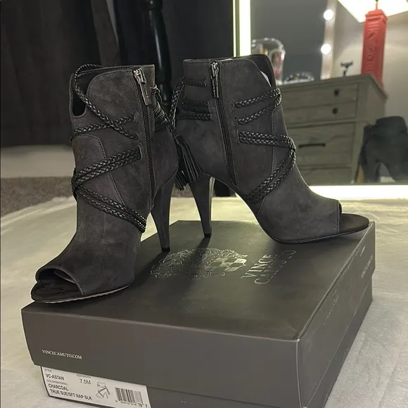 Vince Cameo VCAstan Heeled Boot
