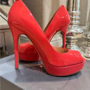 Vince Camuto platform Peep Toe patent leather heels in red orange color