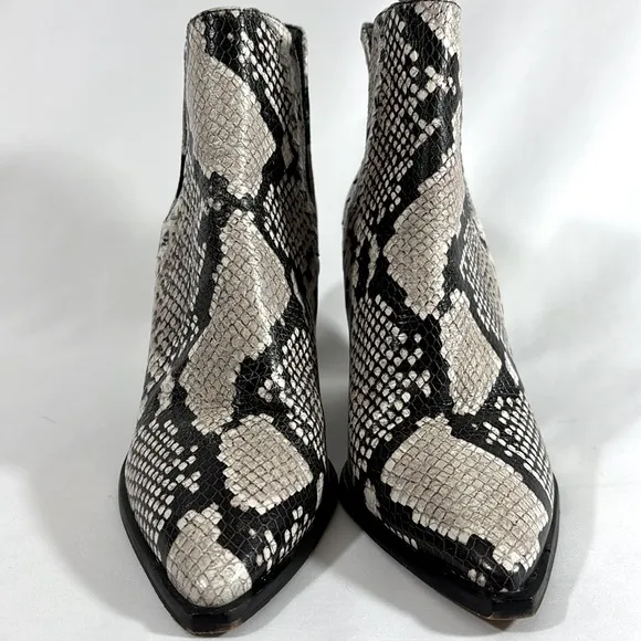 Vince Camuto REAL Leather Genedy Ankle Boot Pointed Toe Block Heel 9
