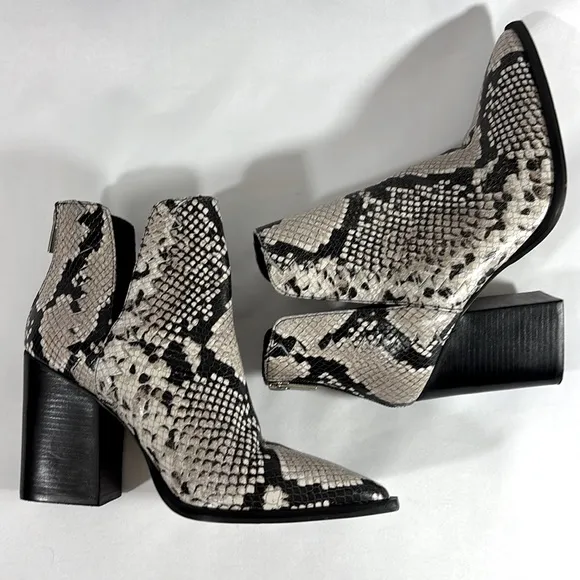 Vince Camuto REAL Leather Genedy Ankle Boot Pointed Toe Block Heel 9