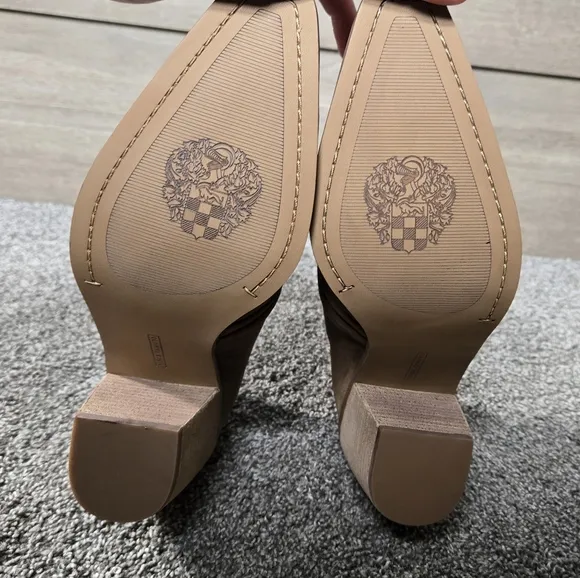 Vince Camuto Women's Ainsley Ruched Ankle Booties NEW size 7.5