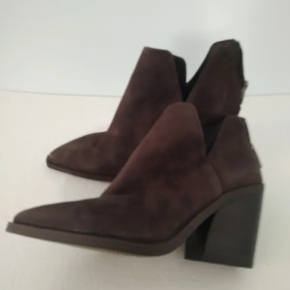 Vince Camuto Women's Suede Brown Ankle Boots, Size 9 1/2M