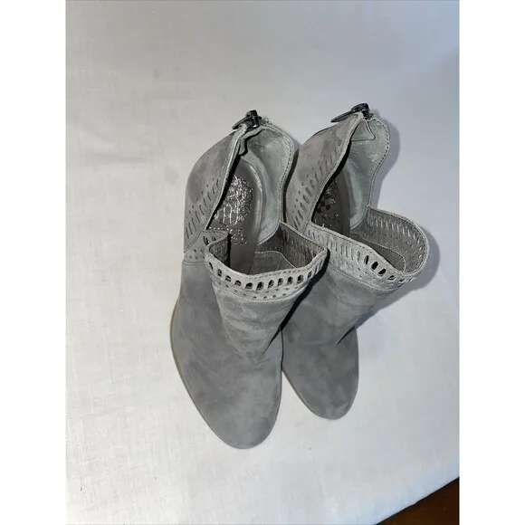 Vince Camuto Zip Back Bootie Women’s Size 4.5 M Gray Leather Block Heel Platform