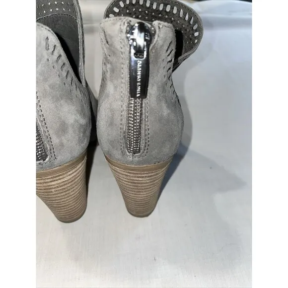 Vince Camuto Zip Back Bootie Women’s Size 4.5 M Gray Leather Block Heel Platform