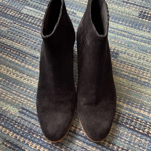 Vince Haider Suede Flint Stock Heel Ankle Boots size 7.5