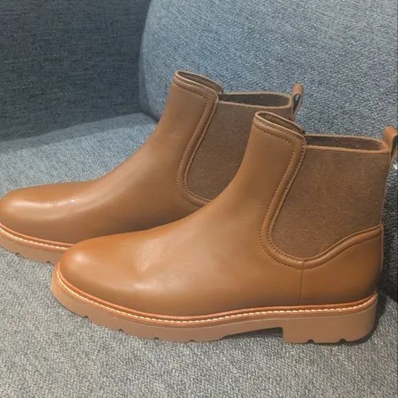 Vince Rue Leather Chelsea Ankle Boots