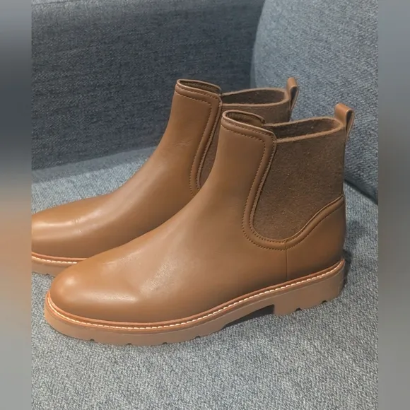 Vince Rue Leather Chelsea Ankle Boots