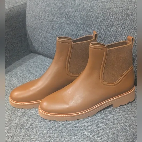 Vince Rue Leather Chelsea Ankle Boots