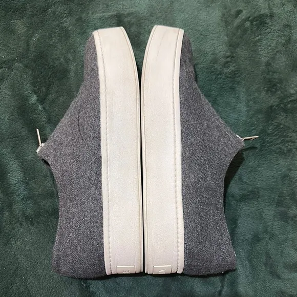 VINCE Women’s Warner Wool Front Zip Platform Sneakers Gray Shoes Sz 9.5