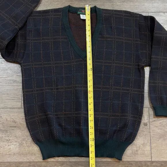 Vintage 1970s Plaid Pure Wool V Neck Sweater - Men's Size Medium