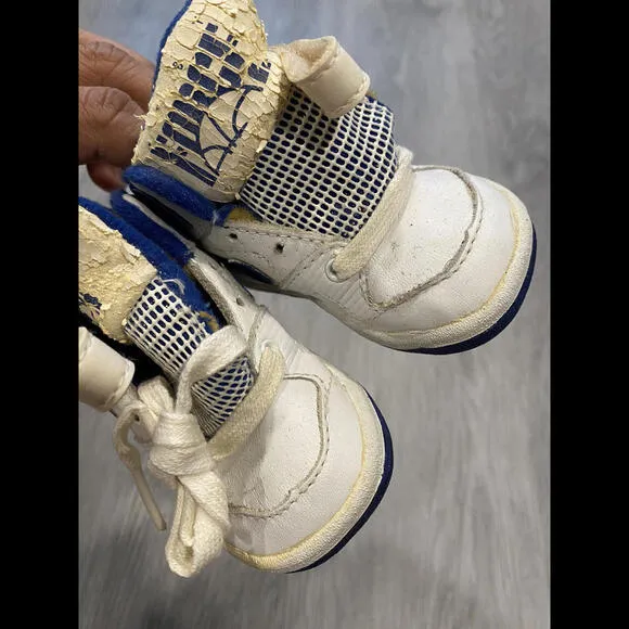 Vintage 1980s Infant 2.5c NIKE High-Top Sneakers White &amp; Blue Style #900608IF