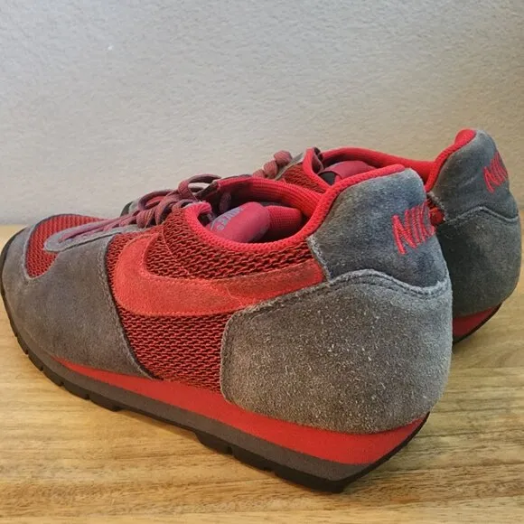 Vintage 2006 Nike Air Lava Dome ACG Red Gray Suede Sneaker Shoes Mens 9