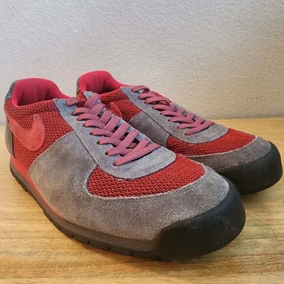 Vintage 2006 Nike Air Lava Dome ACG Red Gray Suede Sneaker Shoes Mens 9