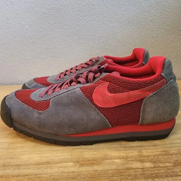 Vintage 2006 Nike Air Lava Dome ACG Red Gray Suede Sneaker Shoes Mens 9