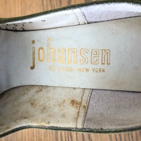 Vintage 60's JOHANSEN Baynham's Olive Green Suede Pointed Toe Heels Shoes Size 8