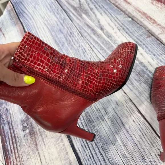 Vintage 90’s Bellini Red Snake Embossed Leather Square Toe Heeled Boots​​
