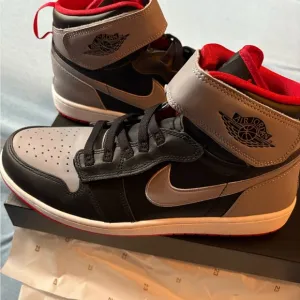 Vintage Air Jordan’s Men's Black and Red cement gray size 11