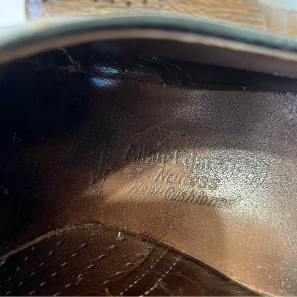 Vintage Allen Edmonds Nassau Brown Leather Shark Skin Wingtip Shoes