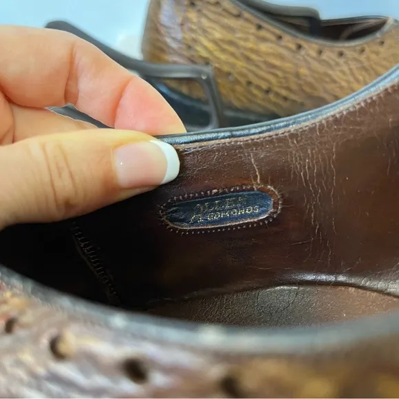 Vintage Allen Edmonds Nassau Brown Leather Shark Skin Wingtip Shoes