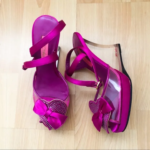 Vintage Betsey Johnson hot pink heels sz 5.5