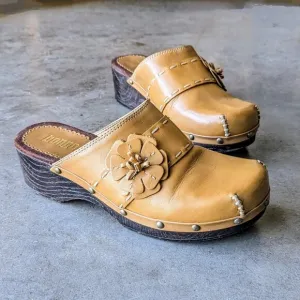 Vintage Bongo Allie Tan Leather Floral Mule Clogs size 7.5