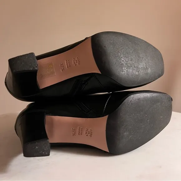 Vintage Casuccio &amp; Scalera Black Soft Italian Leather Ankle Boots with Gold Belt
