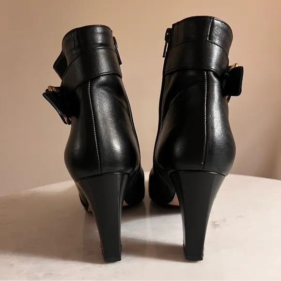 Vintage Casuccio &amp; Scalera Black Soft Italian Leather Ankle Boots with Gold Belt