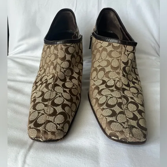 Vintage Coach A3971 Daphne Logo Khaki/Mohagany women's Shoes Size 6