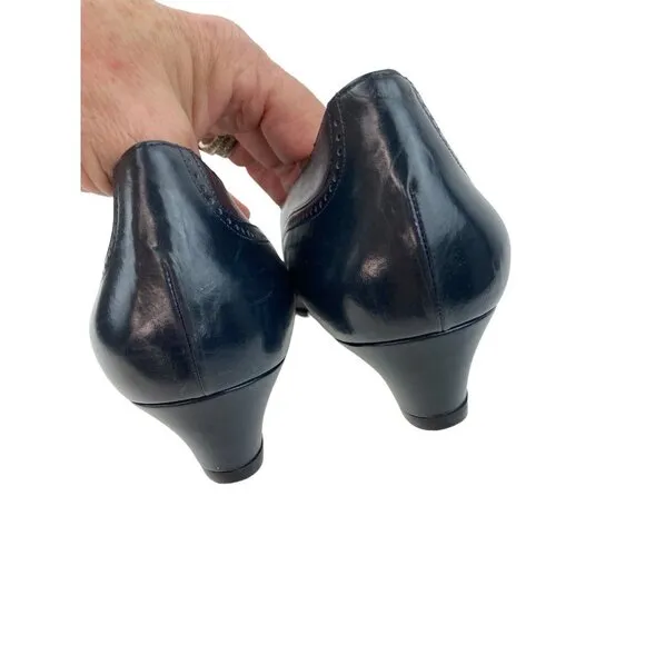 *Vintage Cole Haan Tensile Air  Cap Toe Pumps Size 10AA Blue Classic Navy Italy