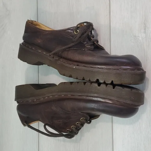 Vintage Doc Dr.Martens Mens Y2K Made in England boorish shoes sz UK 6 US 7