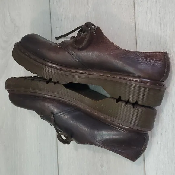 Vintage Doc Dr.Martens Mens Y2K Made in England boorish shoes sz UK 6 US 7