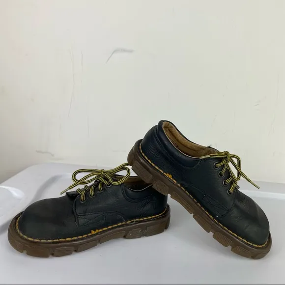Vintage Doc Martens Kids Black Leather Oxford Shoes Made in England Sz 11 Unisex