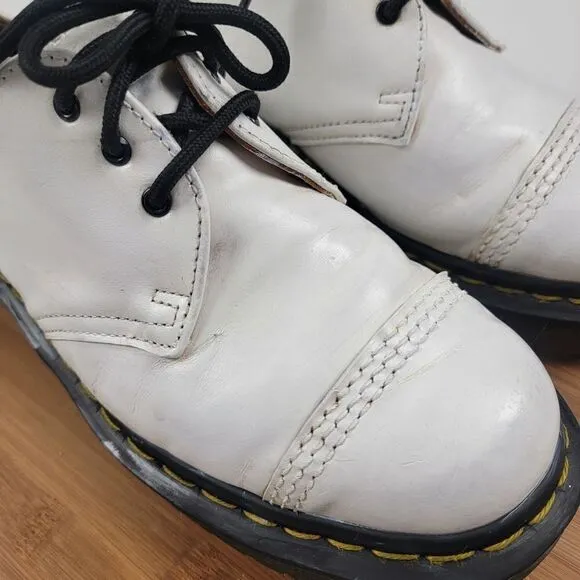 Vintage Dr Doc Martens Oxfords White Leather Chunky Shoes Made in England sz 9