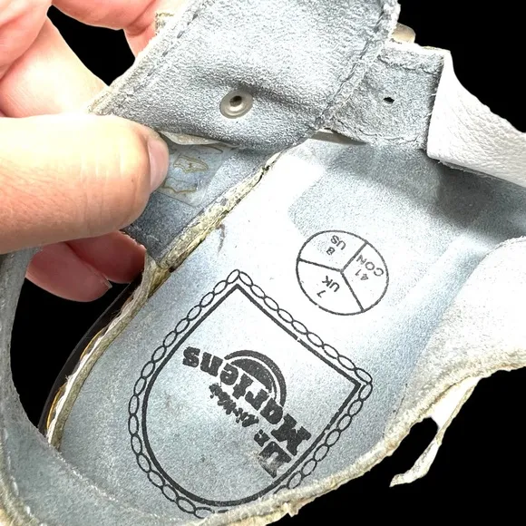 Vintage Dr Martens White T Strap Buckle Star Ring Cut-Out Sandals Size 8 FLAW