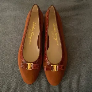 Vintage Ferragamo shoes size 6C