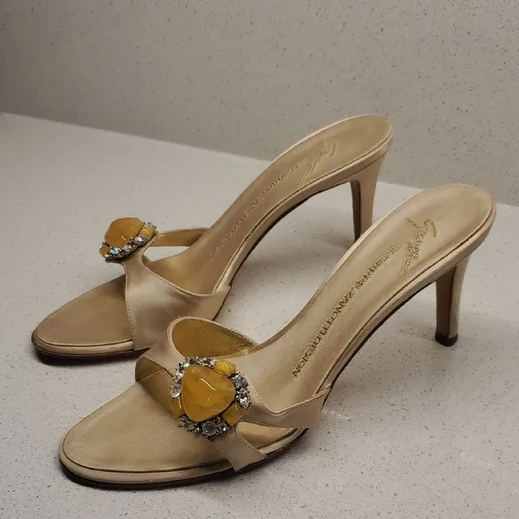 Vintage GIUSEPPE ZANOTTI kitten Heels With Gemstone Accent