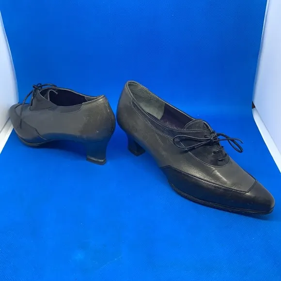 Vintage Gray and black Chaussures Givenchy laced Paris shoes