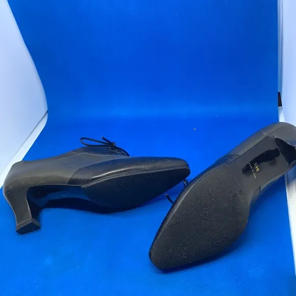 Vintage Gray and black Chaussures Givenchy laced Paris shoes