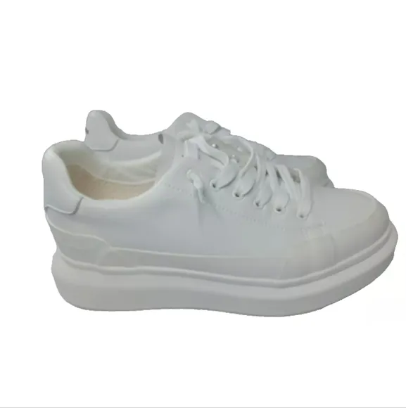 Vintage Havana Angela Sneaker Women's Size 8.5 M White Retail $129