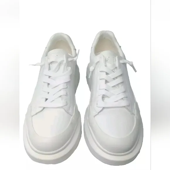 Vintage Havana Angela Sneaker Women's Size 8.5 M White Retail $129