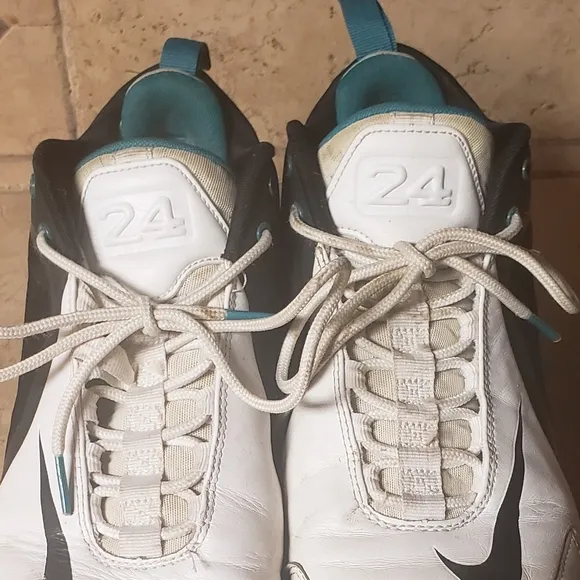 Vintage Ken Griffey Jr Swingman 24 Shoes