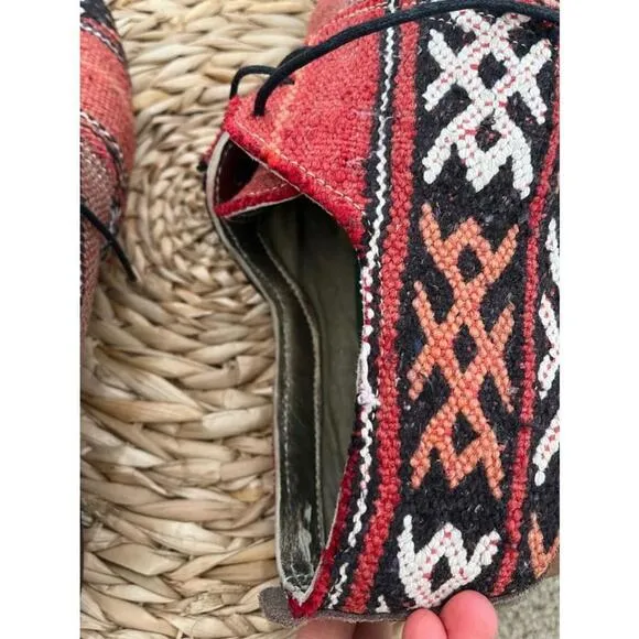 Vintage Mexican Aztec Handmade Red and Brown Fabric brogue Shoes Size 11